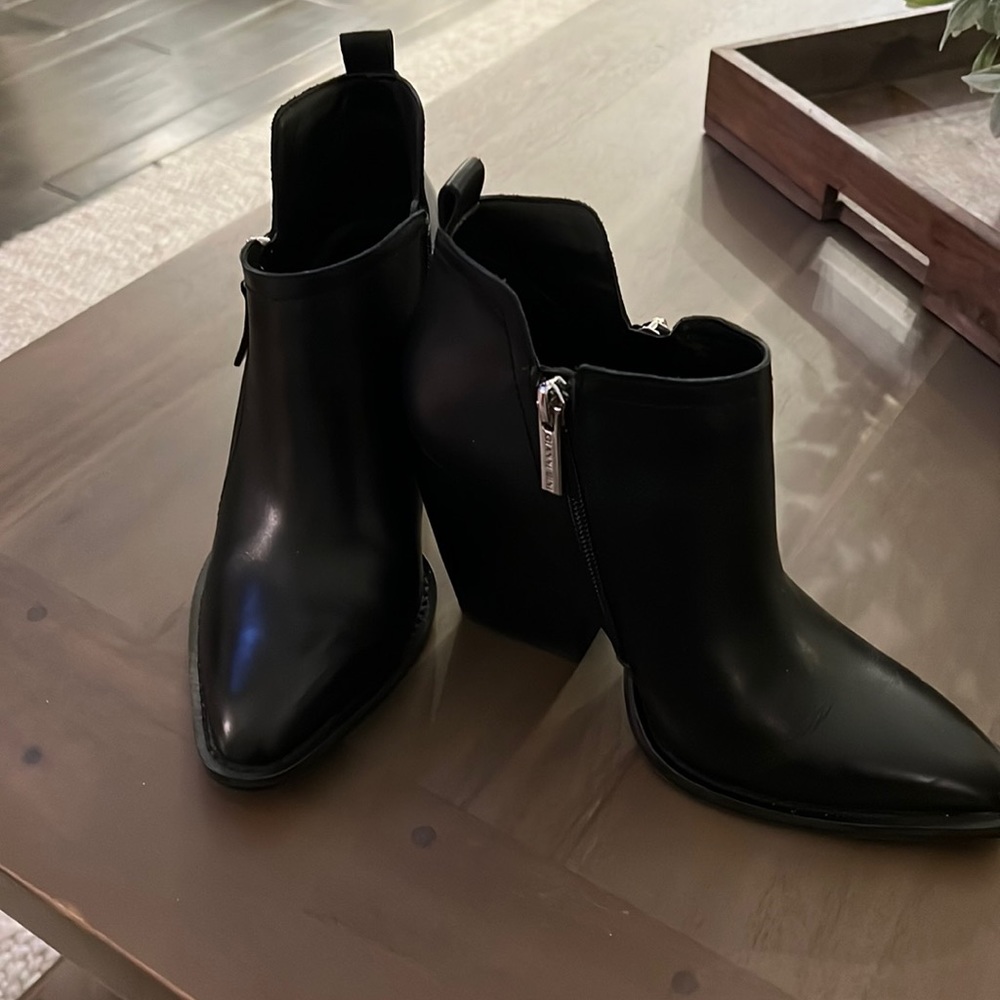 Gianni bini black booties silver zippers